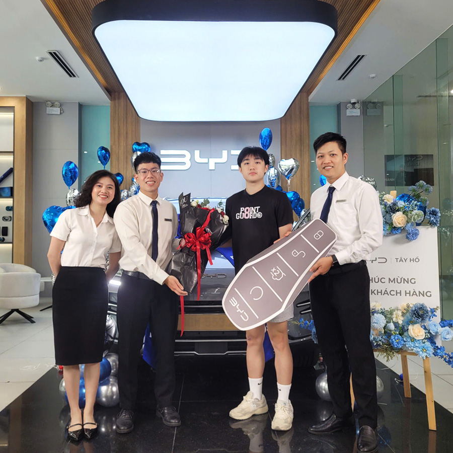 Giao xe BYD Sealion 6