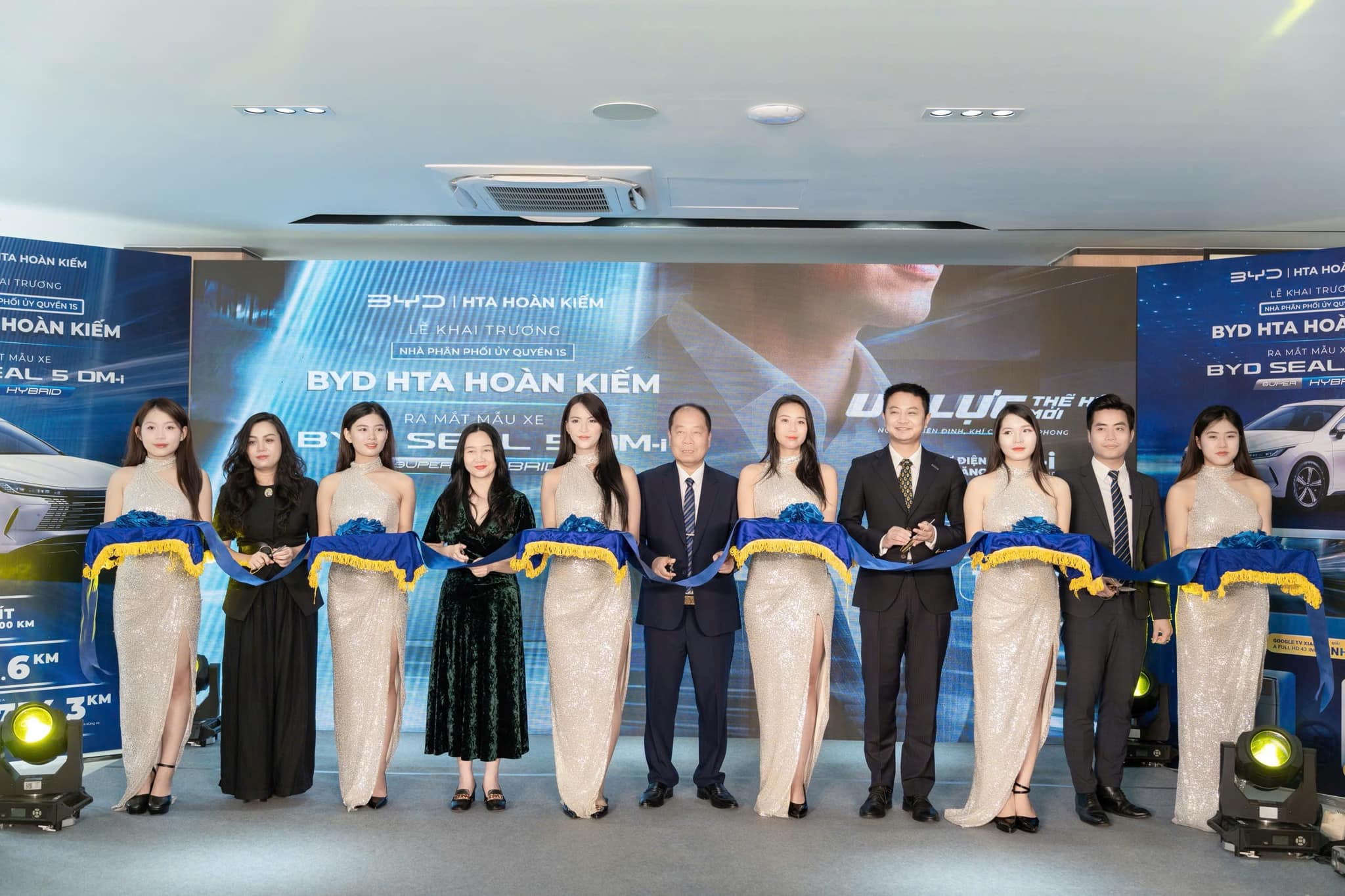 Khai trương BYD HTA Hoàn Kiếm, ra mắt BYD Seal 5