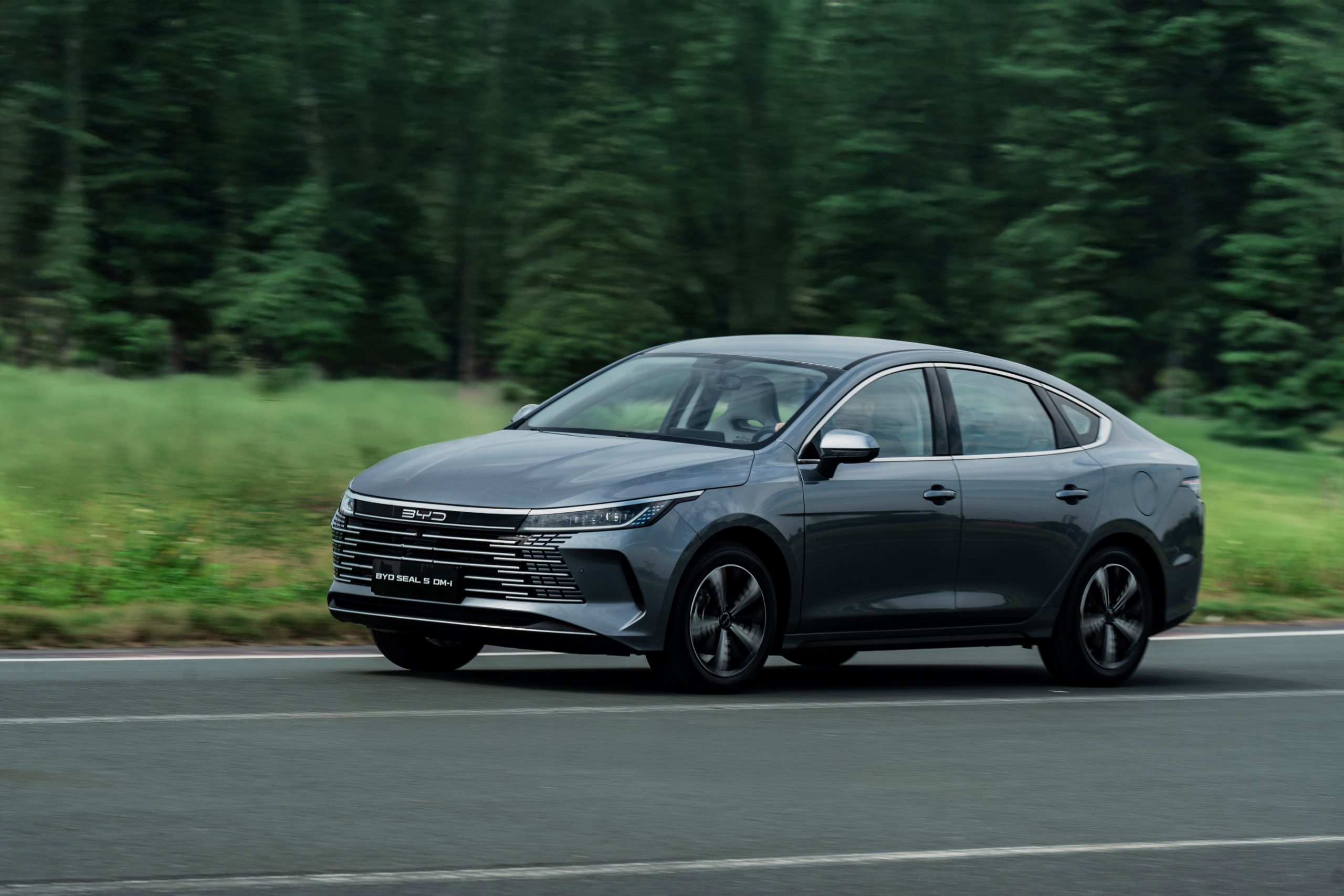 BYD Seal 5

