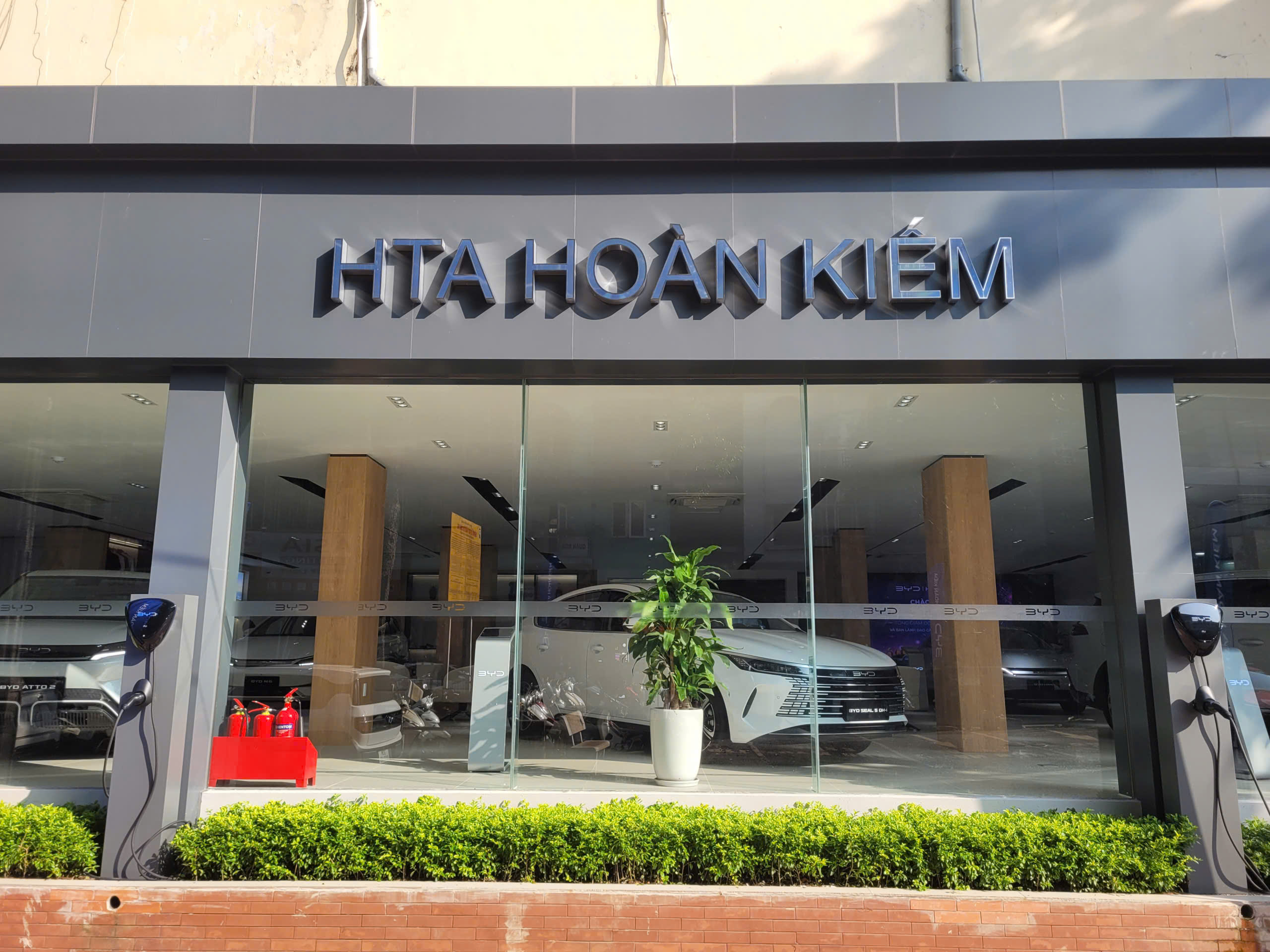 Khai trương BYD HTA Hoàn Kiếm